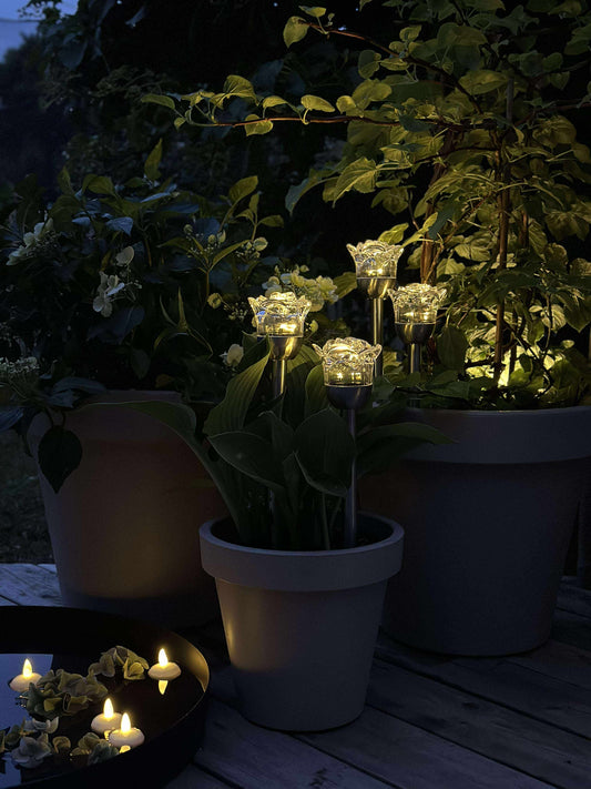 SolarBloom™ – Solar Torch in the Shape of a Flower
