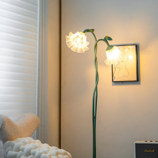 FlorAura: Elegant floor lamp with calla design – Decorative LED lamp