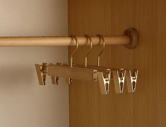 Set of 2 Premium Camphor Wood Hangers with Wide Shoulders for Clothing Organisation