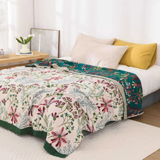 Wildflower Magic: Organic Cotton Throws with Plush Texture and Elegant Style – for Sofa and Lounge