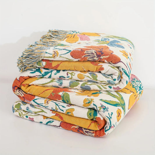 WildBloom: Light summer cotton blanket with garden floral pattern and breathable structure – for bed and sofa